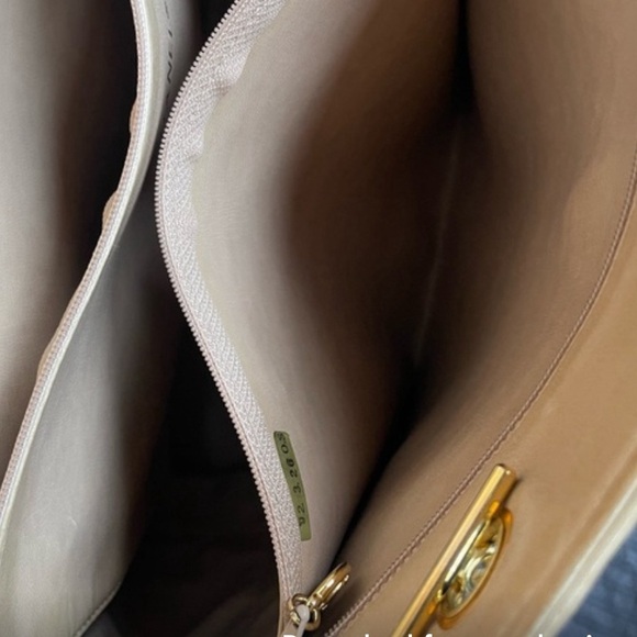 AUTHENTIC - CHANEL TIMELESS/CLASSIQUE LEATHER & CANVAS TOTE serial in tact - Picture 7 of 10